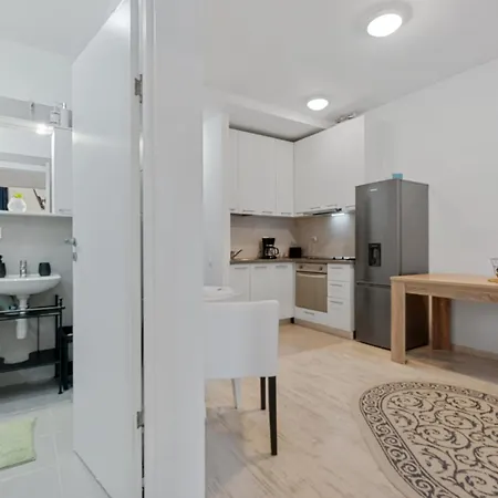 Apartment Gvitown Cosy Retreat Vitan